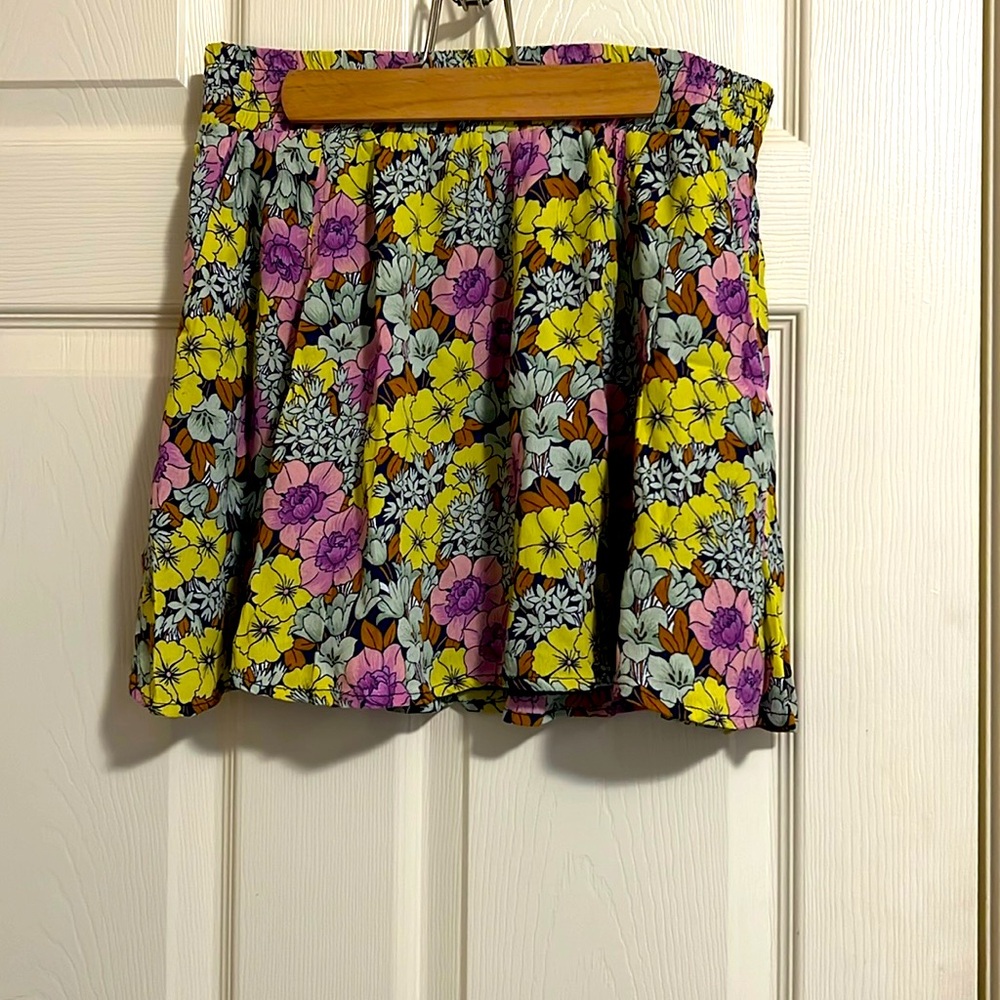 Women’s Leifnotes multicolor mini skirt.  Size 2. Never been worn.